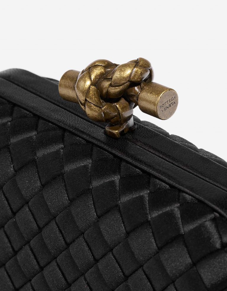 Pre-owned Bottega Veneta bag Knot Clutch Silk Black Black Closing System | Sell your designer bag on Saclab.com