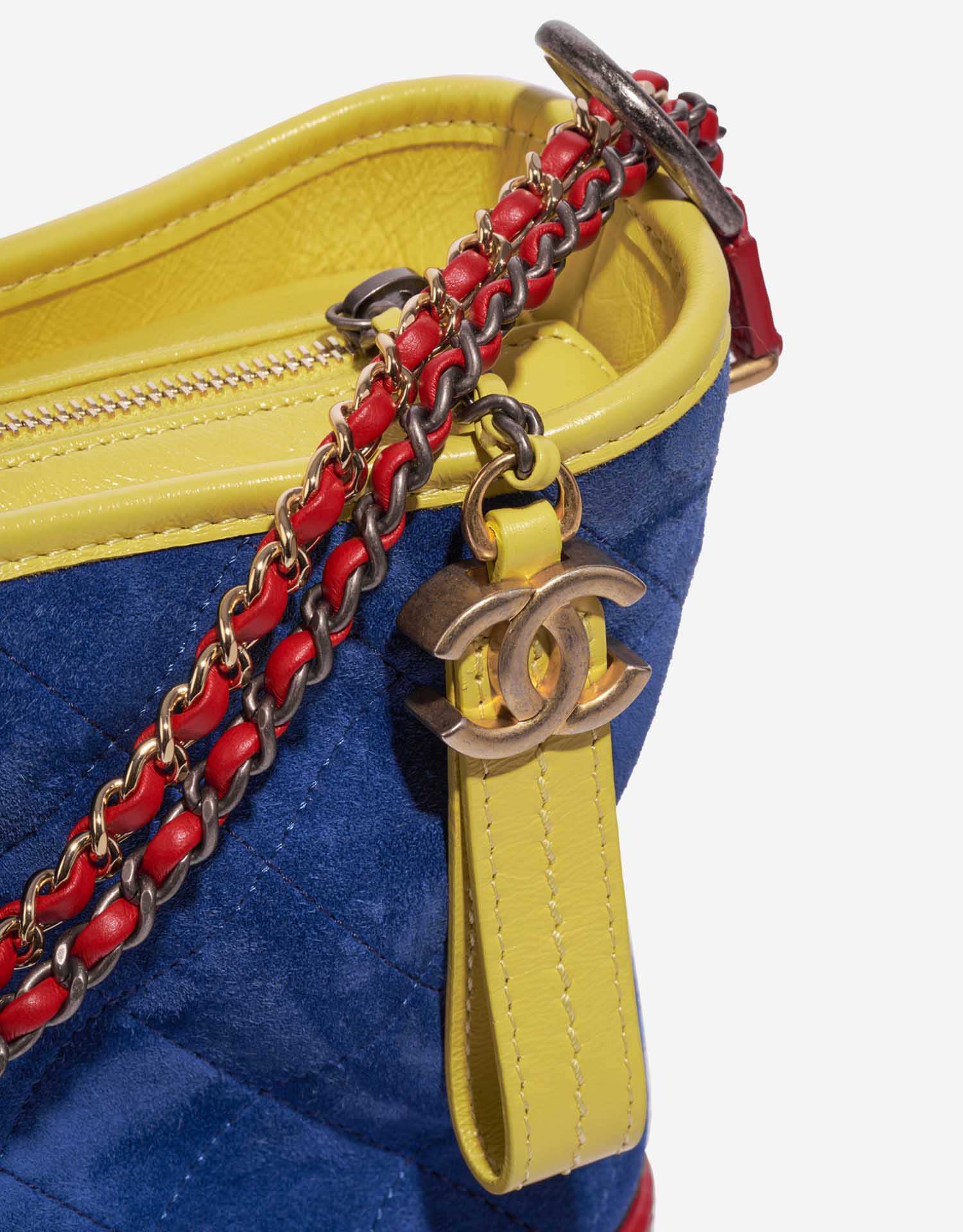Pre-owned Chanel bag Gabrielle Medium Calf / Suede Blue / Red / Yellow Blue, Multicolour Closing System | Sell your designer bag on Saclab.com