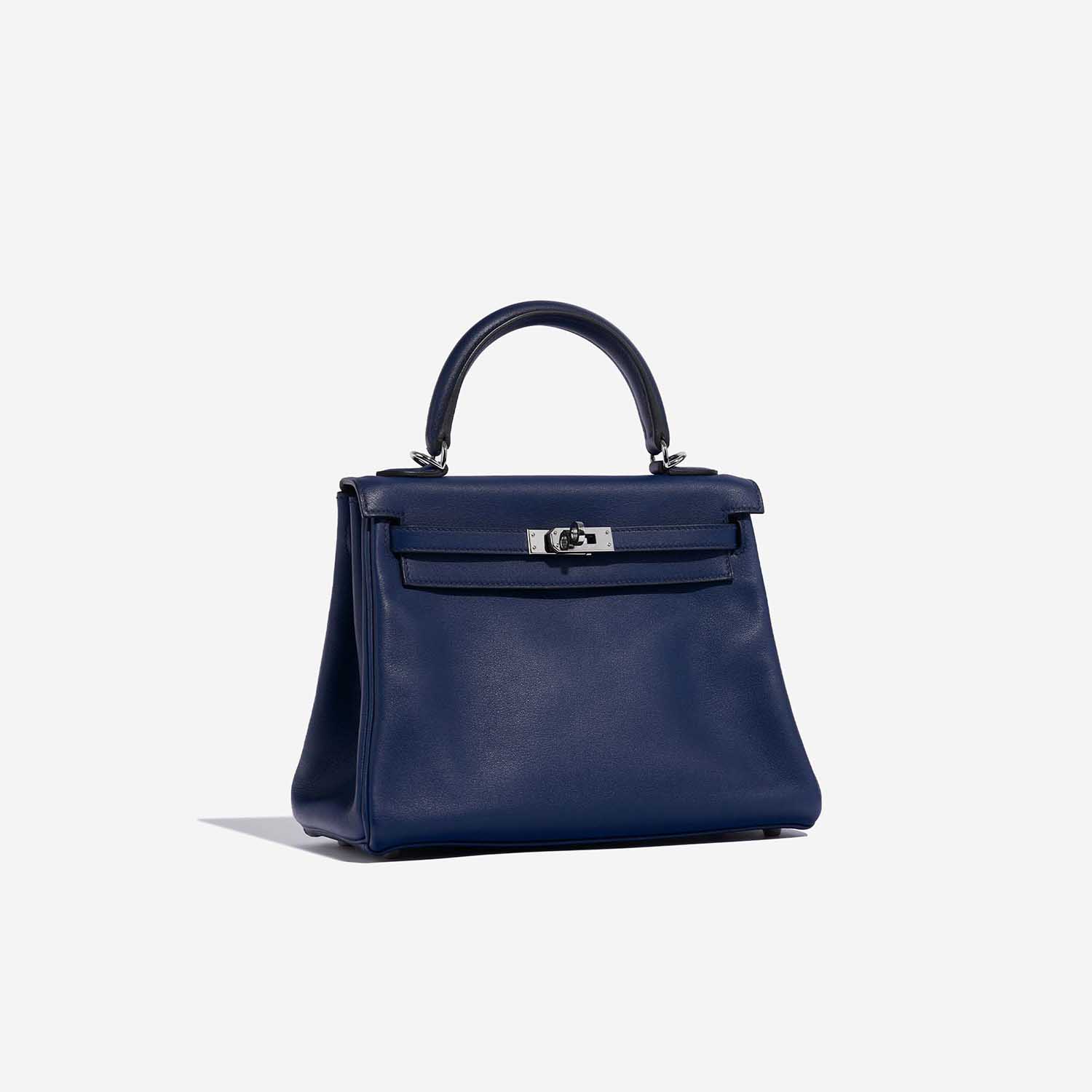 Pre-owned Hermès bag Kelly 25 Swift Blue Saphir Blue Side Front | Sell your designer bag on Saclab.com