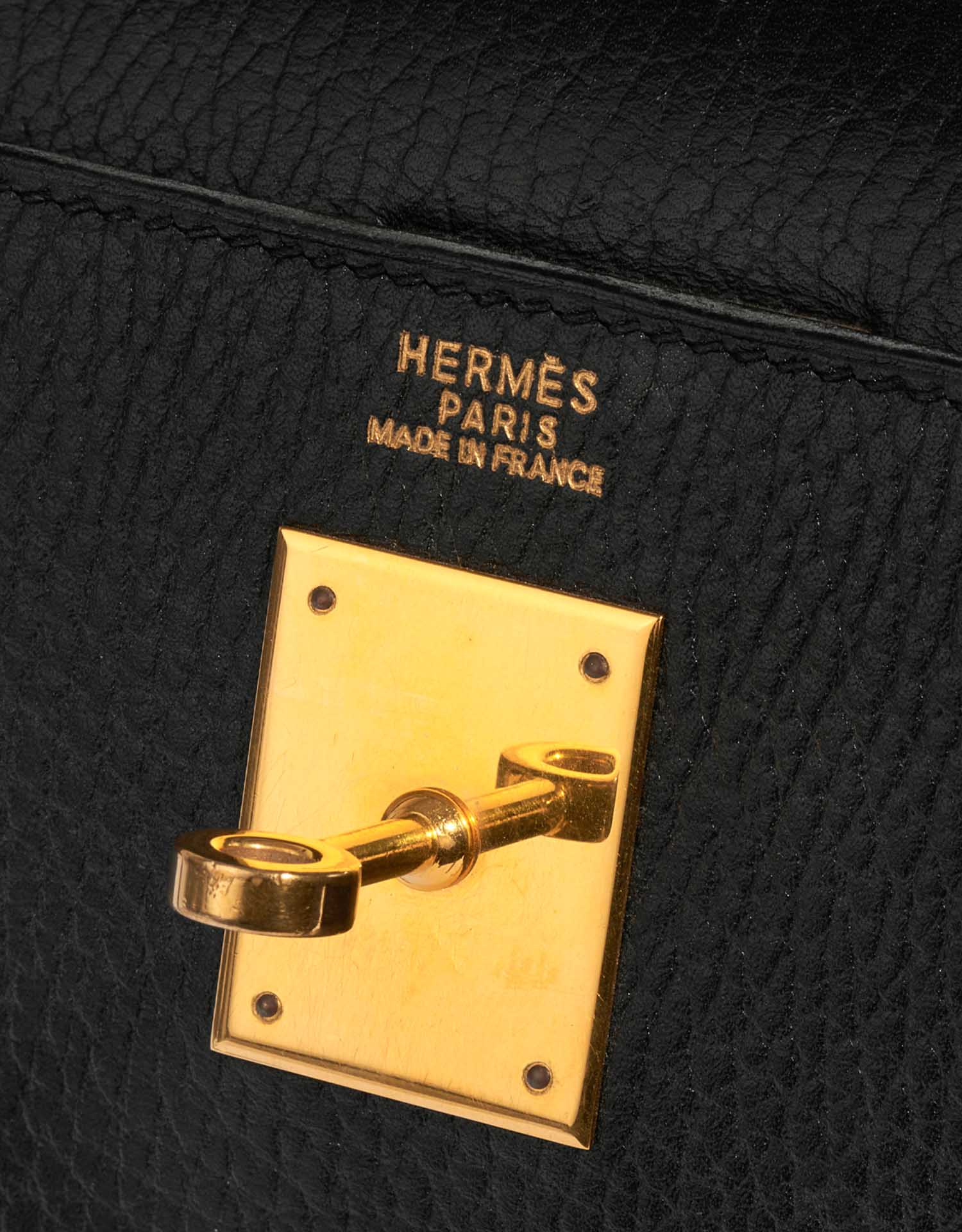 Sac Hermès d'occasion Kelly 32 Ardennes Noir Noir Logo | Vendez votre sac de créateur sur Saclab.com