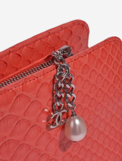 Pre-owned Chanel bag Clutch Python Coral Orange, Red Closing System | Sell your designer bag on Saclab.com