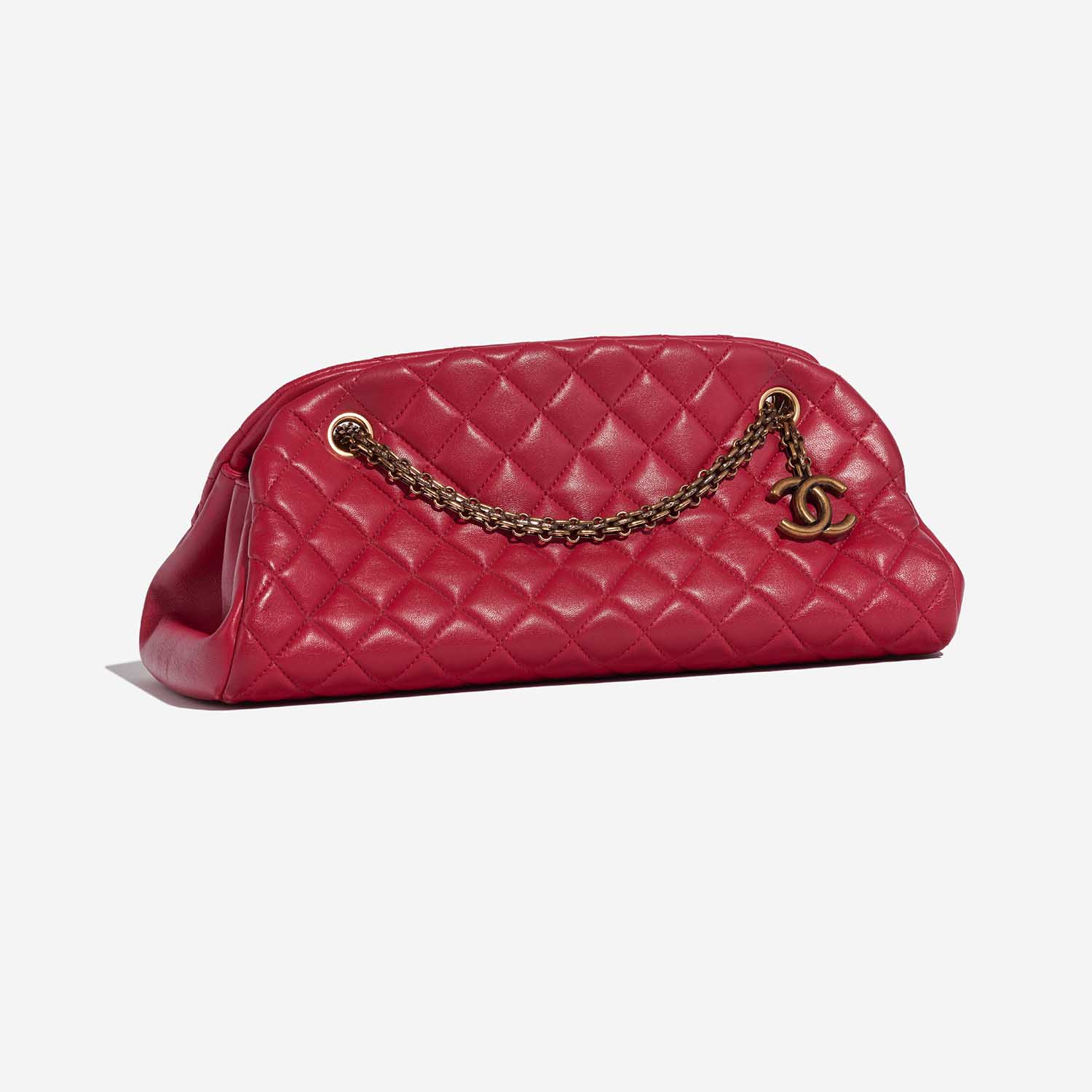 Sac Chanel d'occasion Bowling Mademoiselle Medium Lamb Raspberry Red Red Side Front | Vendez votre sac de créateur sur Saclab.com