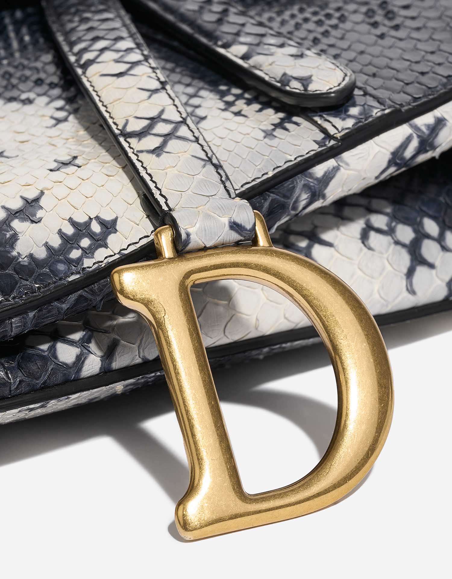 Pre-owned Dior bag Saddle Medium Python Blue / White Blue, White Closing System | Sell your designer bag on Saclab.com