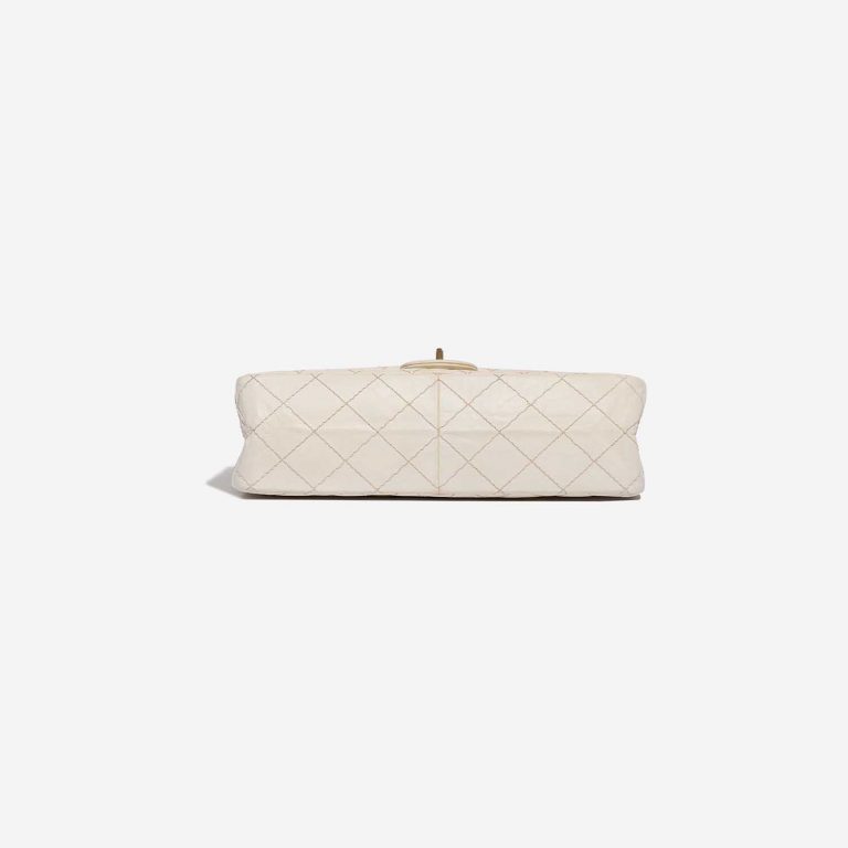 Gebrauchte Chanel Tasche 2.55 Reissue 226 Kalbsleder Beige Beige Bottom | Verkaufen Sie Ihre Designer-Tasche auf Saclab.com