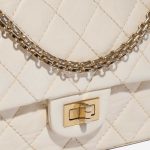 Pre-owned Chanel bag 2.55 Reissue 226 Calf Beige Beige Closing System | Sell your designer bag on Saclab.com