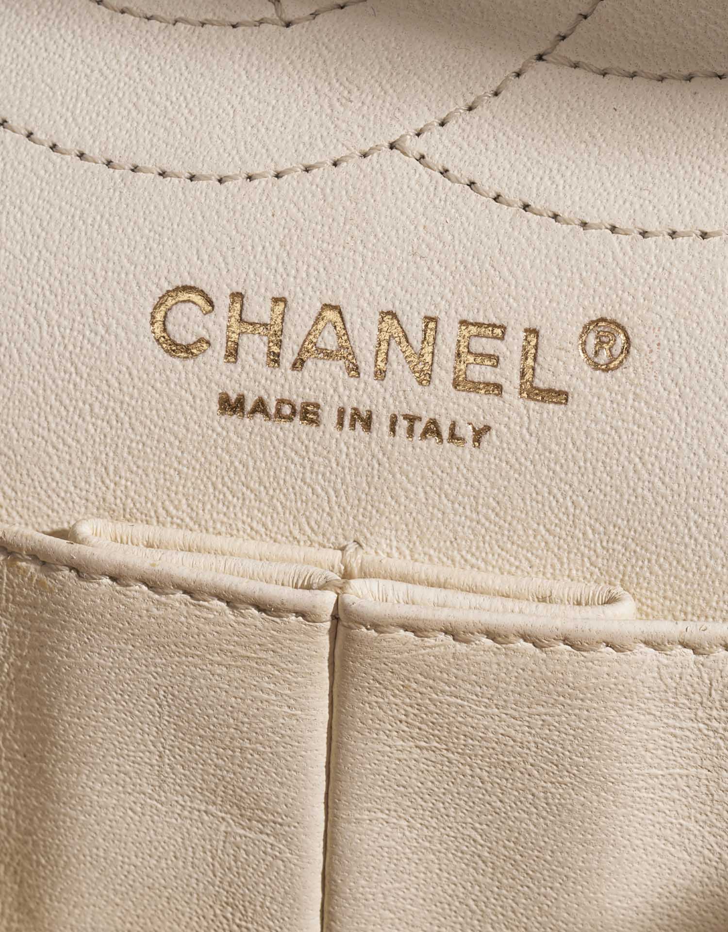 Pre-owned Chanel bag 2.55 Reissue 226 Calf Beige Beige Logo | Sell your designer bag on Saclab.com