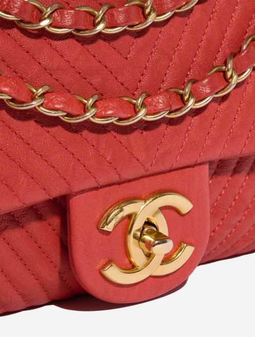 Pre-owned Chanel bag Timeless Medium Calf Red Red Closing System | Sell your designer bag on Saclab.com