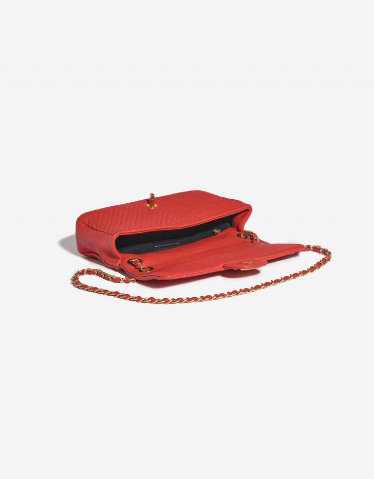 Pre-owned Chanel bag Timeless Medium Calf Red Red Inside | Sell your designer bag on Saclab.com