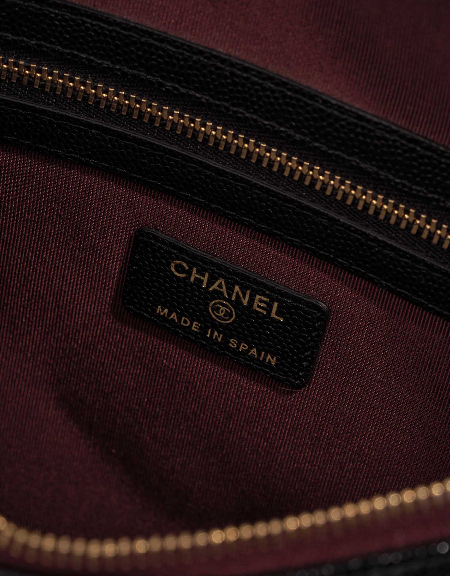 Sac Chanel d'occasion Classique Pochette Caviar Noir Noir Logo | Vendez votre sac de créateur sur Saclab.com