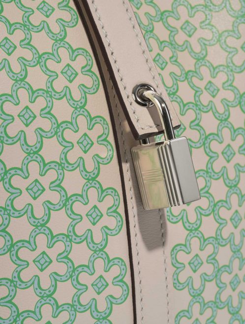 Pre-owned Hermès bag Picotin 18 Swift Nata / Vert / White Beige, Green Closing System | Sell your designer bag on Saclab.com