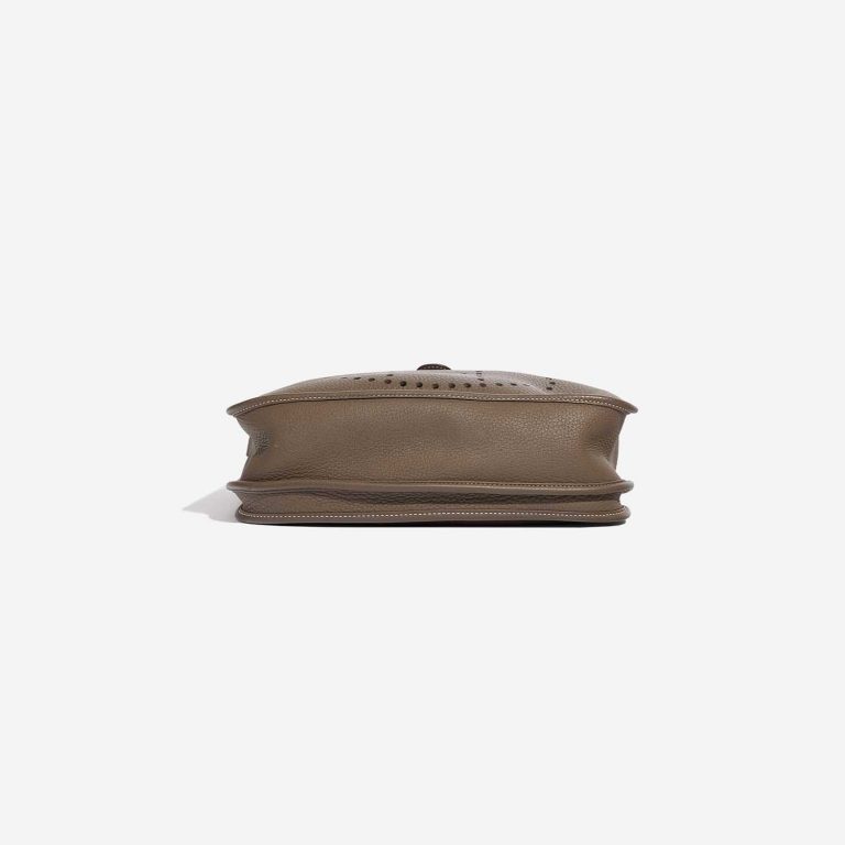 Pre-owned Hermès bag Evelyne 29 Taurillon Clemence Etoupe Brown, Grey Bottom | Sell your designer bag on Saclab.com