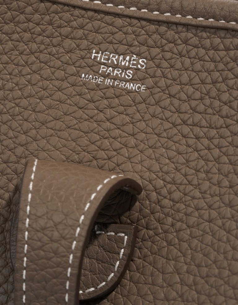 Pre-owned Hermès bag Evelyne 29 Taurillon Clemence Etoupe Brown, Grey Logo | Sell your designer bag on Saclab.com