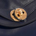 Pre-owned Hermès bag Lindy Touch 26 Veau Volupto / Crocodile Niloticus Blue Nuit / Blue Marine Blue Closing System | Sell your designer bag on Saclab.com