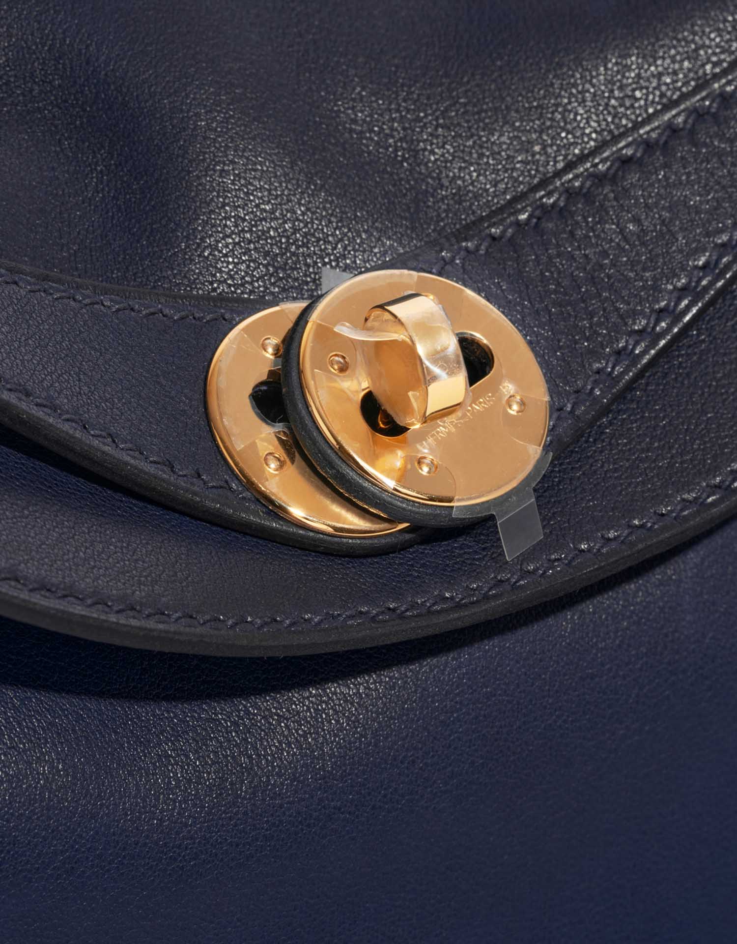 Gebrauchte Hermès Tasche Lindy Touch 26 Veau Volupto / Crocodile Niloticus Blue Nuit / Blue Marine Blue Schließsystem | Verkaufen Sie Ihre Designer-Tasche auf Saclab.com