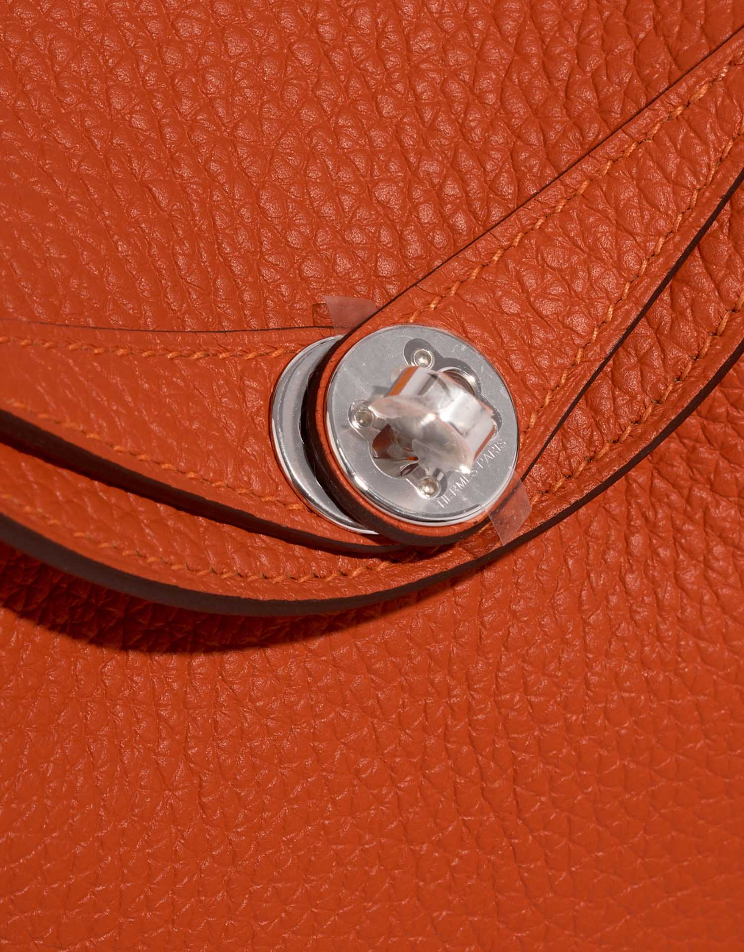 Gebrauchte Hermès Tasche Lindy 20 Mini Taurillon Clemence Feu Orange Schließsystem | Verkaufen Sie Ihre Designer-Tasche auf Saclab.com
