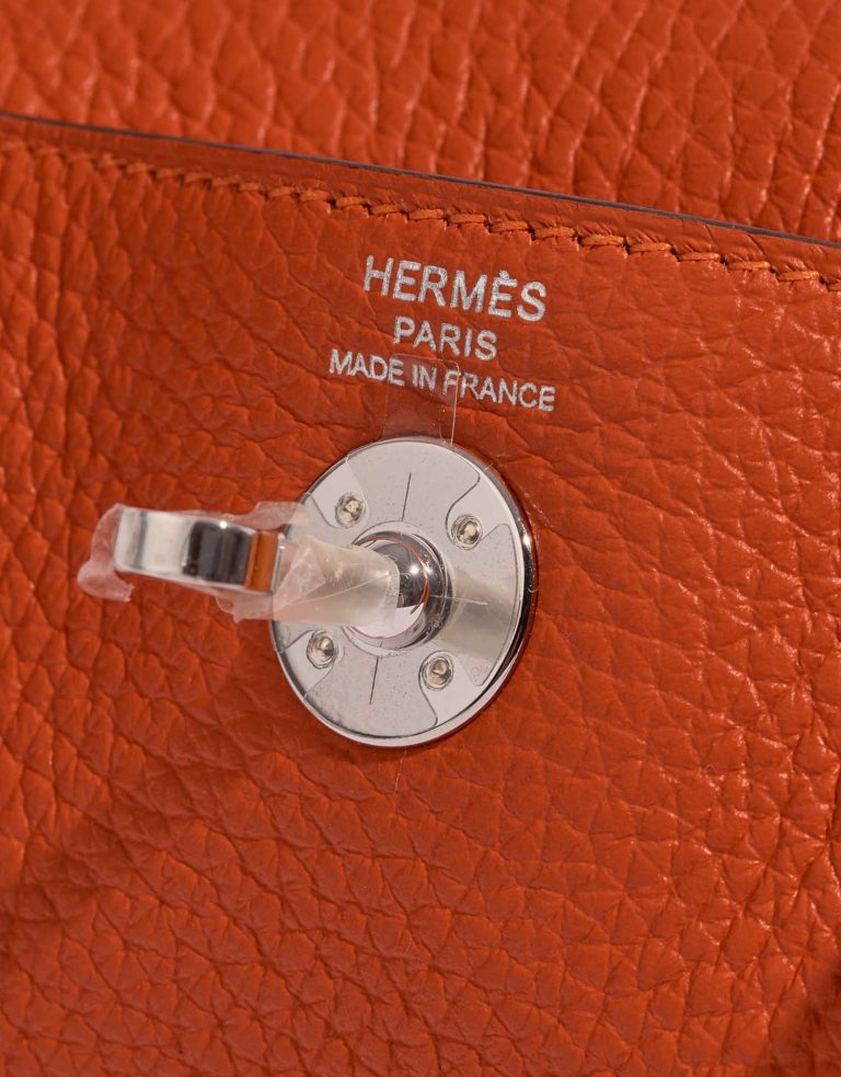 Sac Hermès d'occasion Lindy 20 Mini Taurillon Clémence Feu Orange Logo | Vendez votre sac de créateur sur Saclab.com