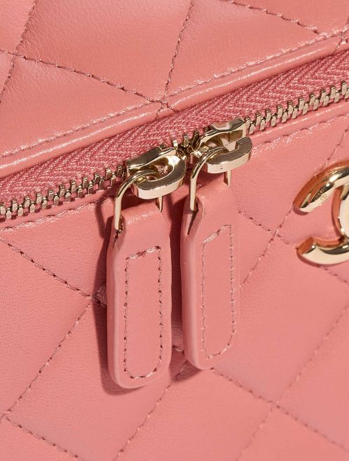 Pre-owned Chanel bag Vanity Small Coral Closing System | Sell your designer bag on Saclab.com