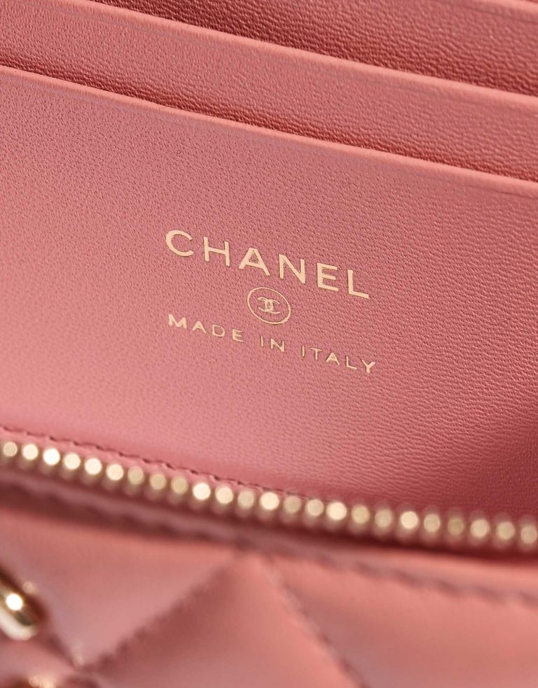 Pre-owned Chanel bag Vanity Small Coral Logo| Sell your designer bag on Saclab.com