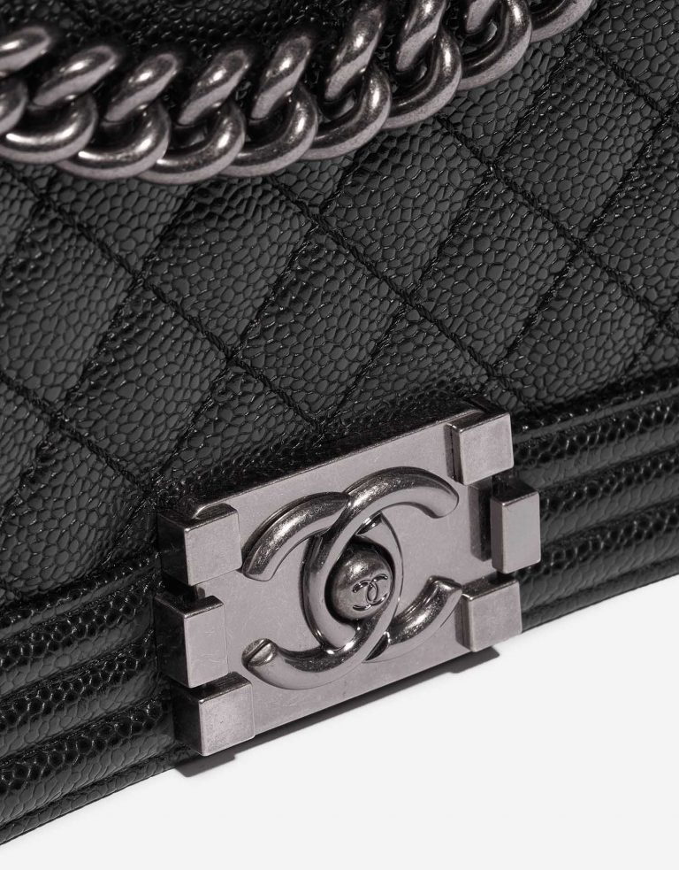 Chanel Boy OldMedium Black Closing System  | Sell your designer bag on Saclab.com