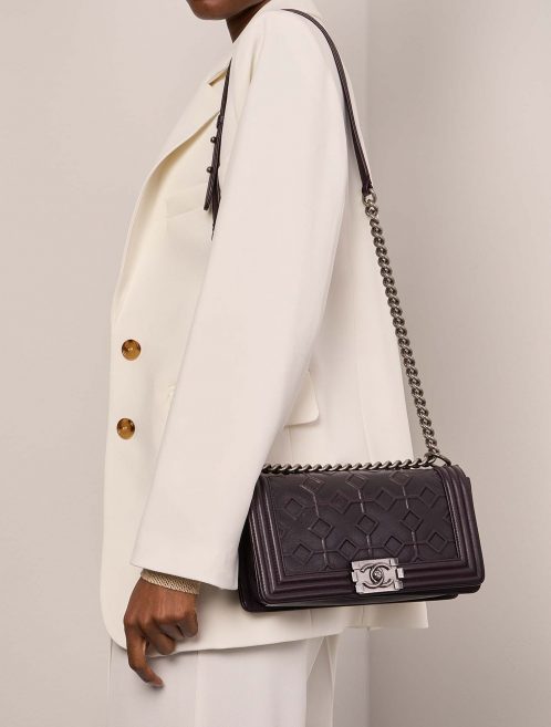 Chanel Boy OldMedium Aubergine Front  | Sell your designer bag on Saclab.com