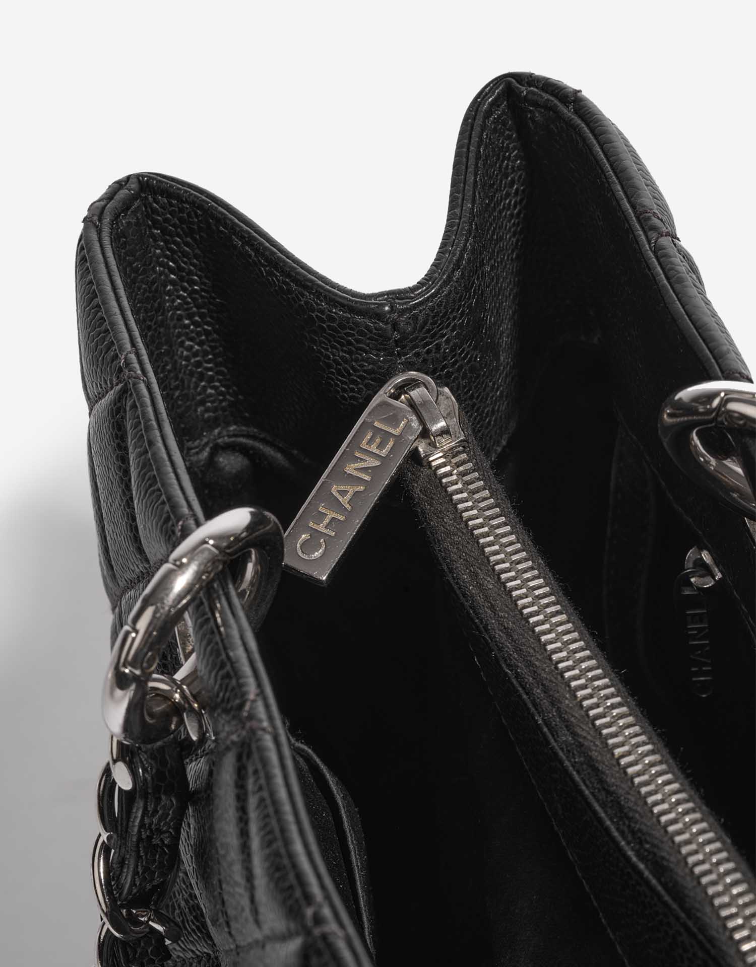 Chanel GST Black Closing System  | Sell your designer bag on Saclab.com