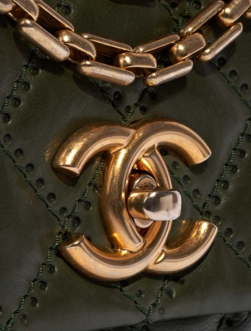 Chanel Timeless Small Green Closing System  | Sell your designer bag on Saclab.com