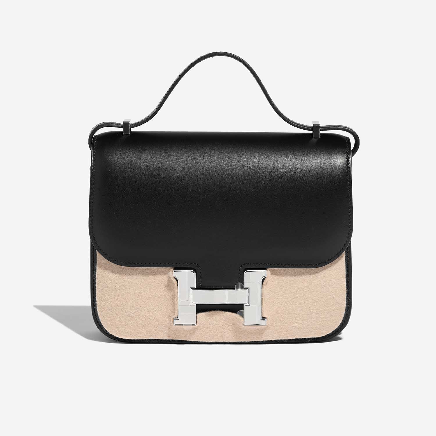 Hermès Constance 18 Black Front Velt | Sell your designer bag on Saclab.com