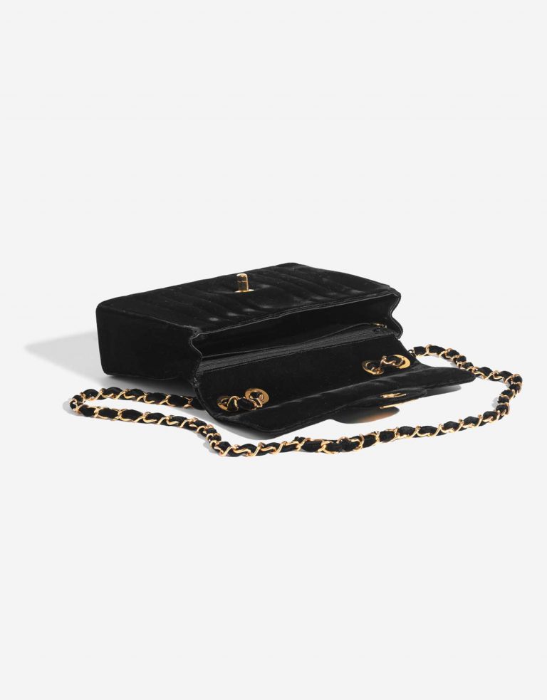 Chanel Timeless Jumbo Black Inside  | Sell your designer bag on Saclab.com