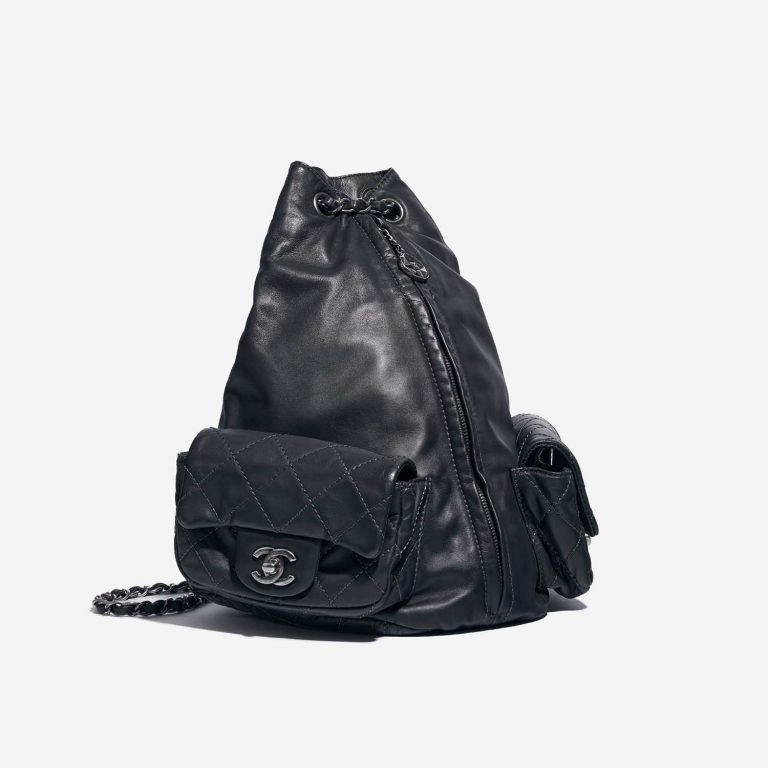 Chanel Rucksack DarkBlue-Grey Side Front | Verkaufen Sie Ihre Designer-Tasche auf Saclab.com