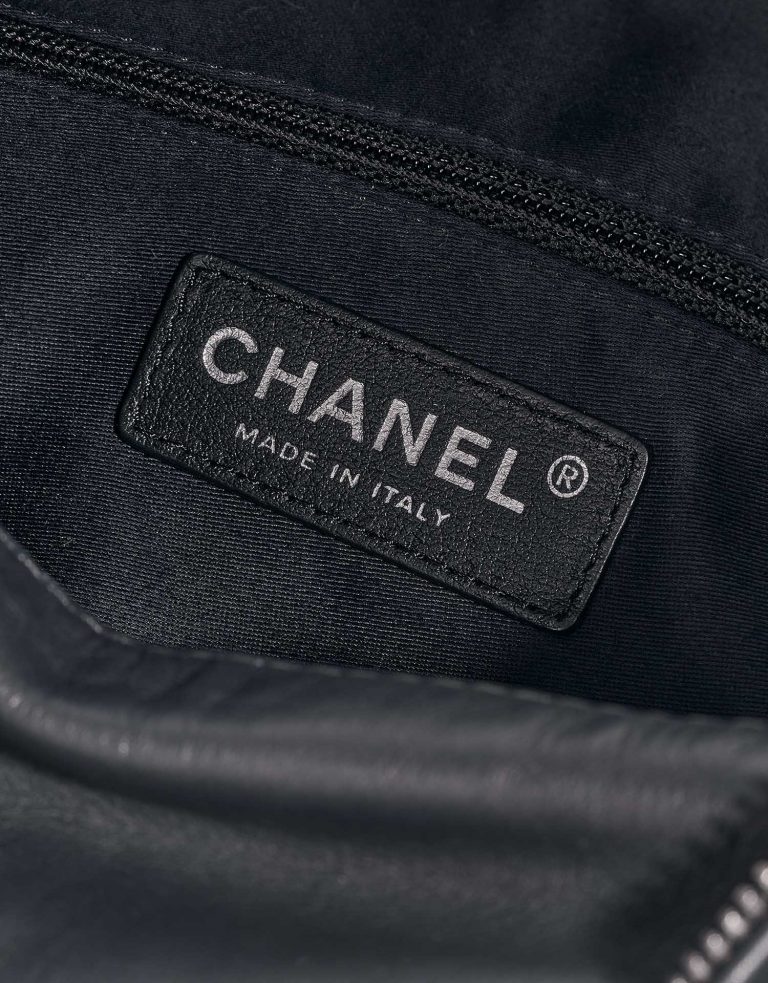 Chanel Rucksack Dunkelblau-Grau Logo | Verkaufen Sie Ihre Designer-Tasche auf Saclab.com