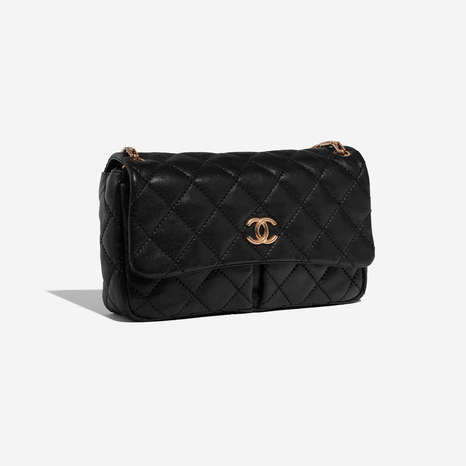 Chanel Timeless Jumbo Black Side Front | Verkaufen Sie Ihre Designer-Tasche auf Saclab.com