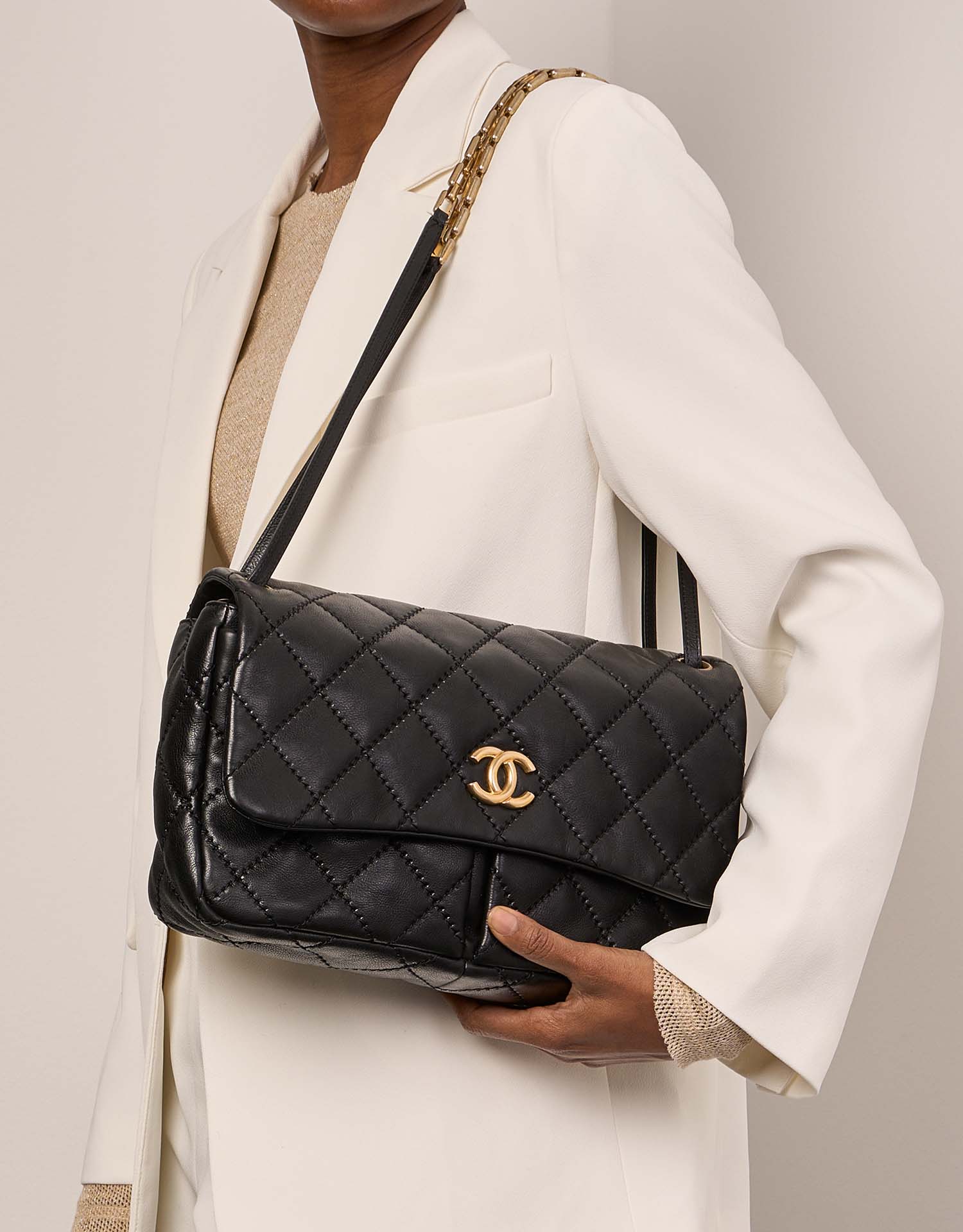 Pre-owned Chanel Tasche Timeless Jumbo Kalbsleder Schwarz Schwarzes Modell | Verkaufen Sie Ihre Designer-Tasche auf Saclab.com