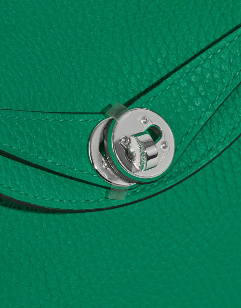 Hermès Lindy 20Mini Menthe Closing System  | Sell your designer bag on Saclab.com