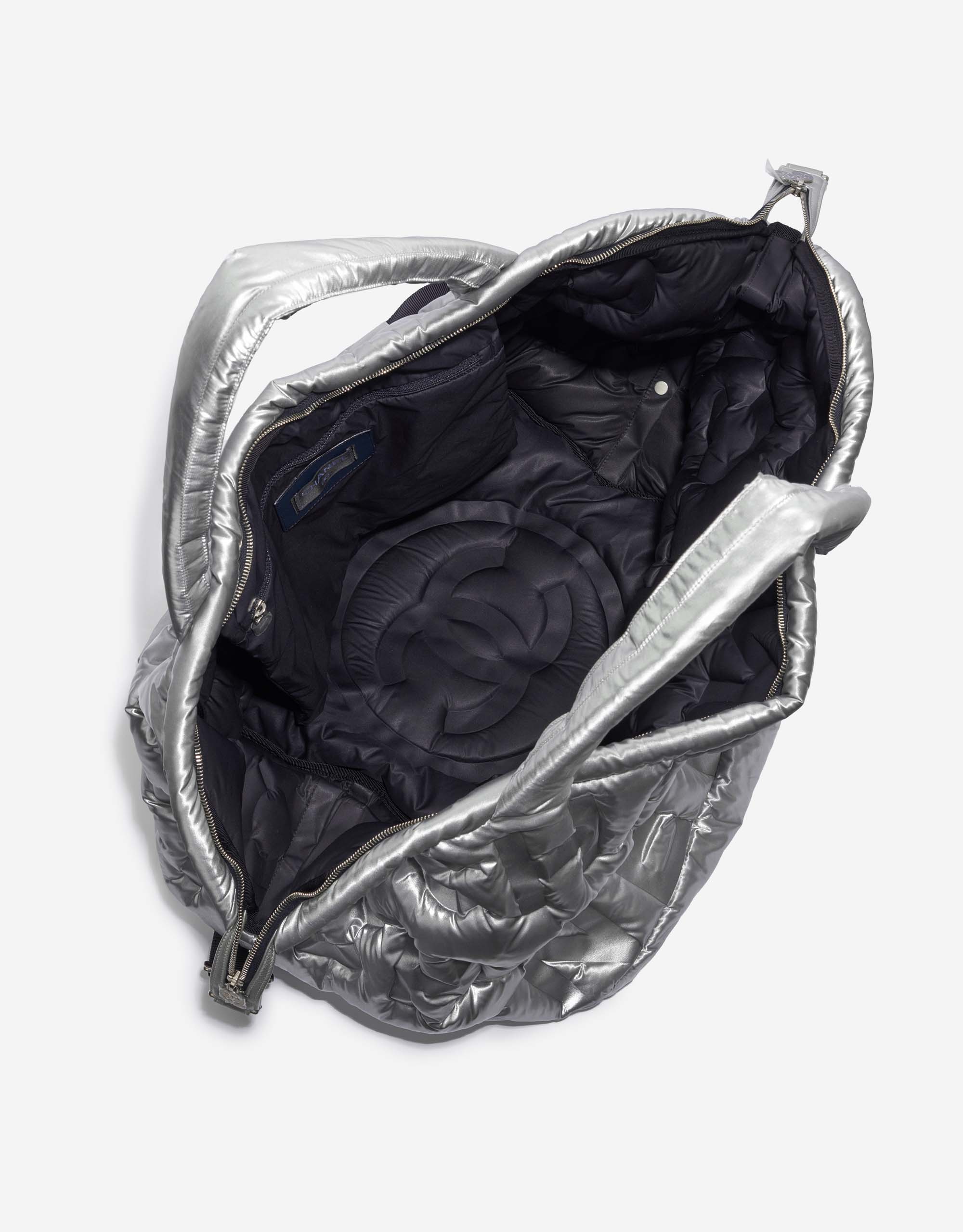 Chanel ShoppingTote Silver Inside | Verkaufen Sie Ihre Designertasche auf Saclab.com