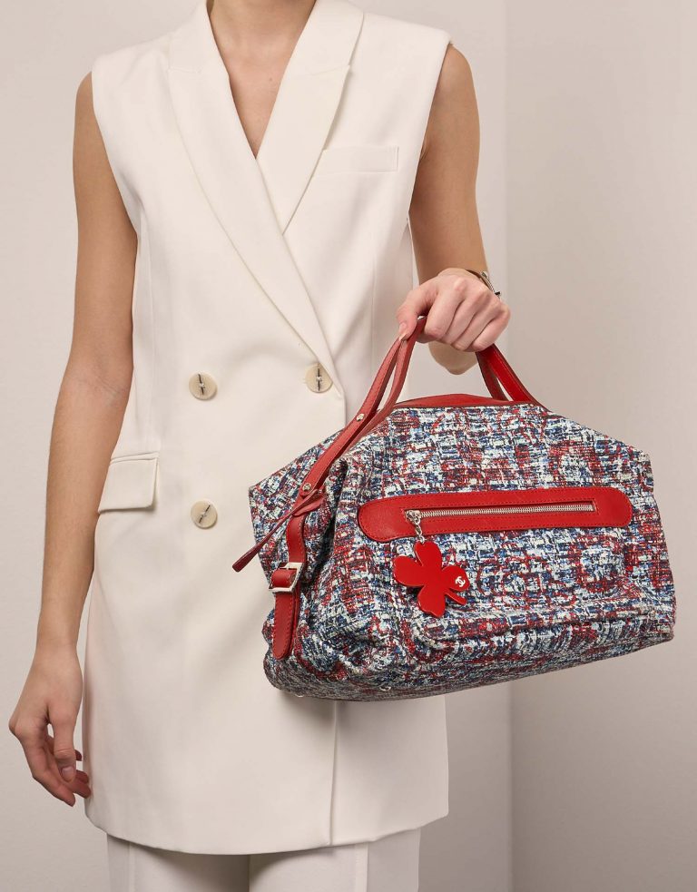 Pre-owned Chanel bag Duffle Bag Tweed Mixed Multicolour Front | Verkaufen Sie Ihre Designer-Tasche auf Saclab.com