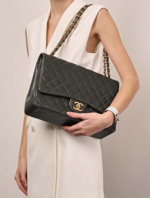 Chanel Timeless Maxi Khaki Sizes Worn | Sell your designer bag on Saclab.com
