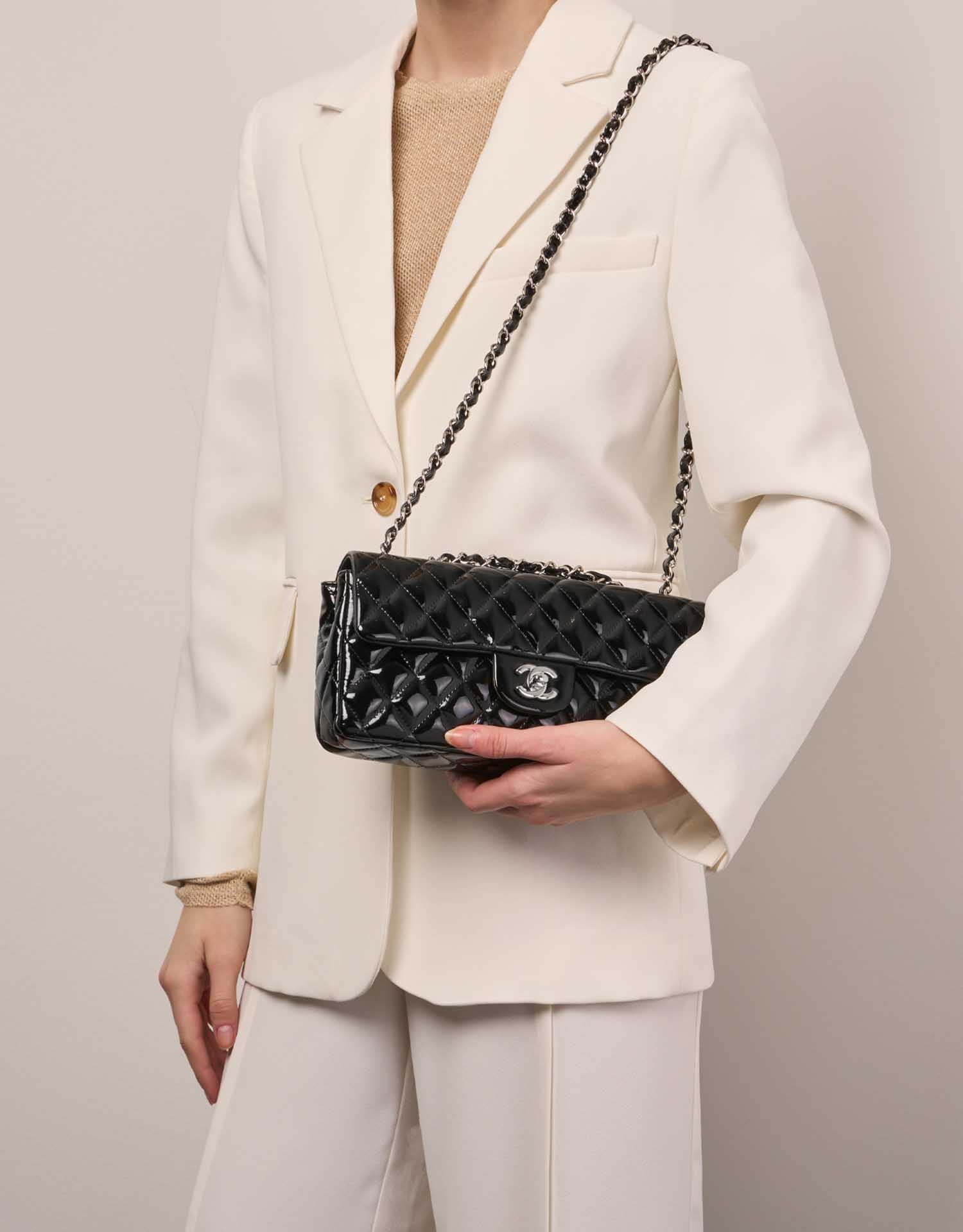 Chanel Timeless Medium Schwarz Größen Getragen | Verkaufen Sie Ihre Designer-Tasche auf Saclab.com