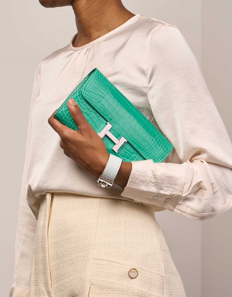 Hermès Constance Brieftasche VertJade Front | Verkaufen Sie Ihre Designer-Tasche auf Saclab.com