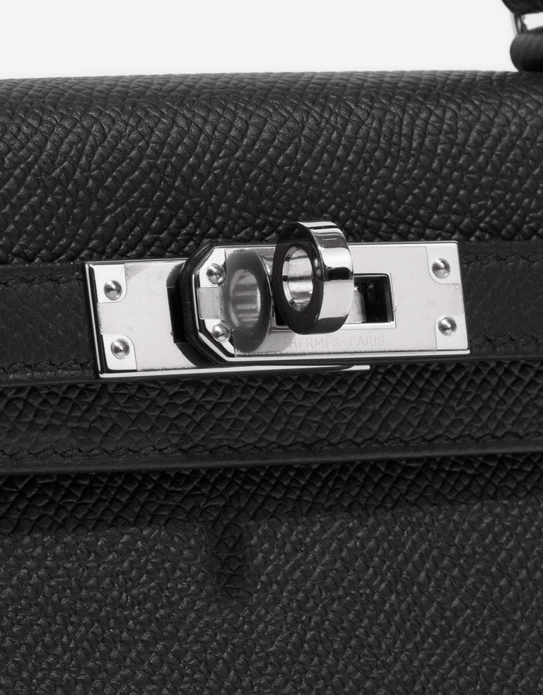 Hermès Kelly Mini Black Closing System  | Sell your designer bag on Saclab.com