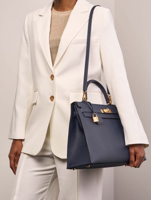 Hermès Kelly 35 BleuSaphir-Géranium Front | Vendre votre sac de créateur sur Saclab.com