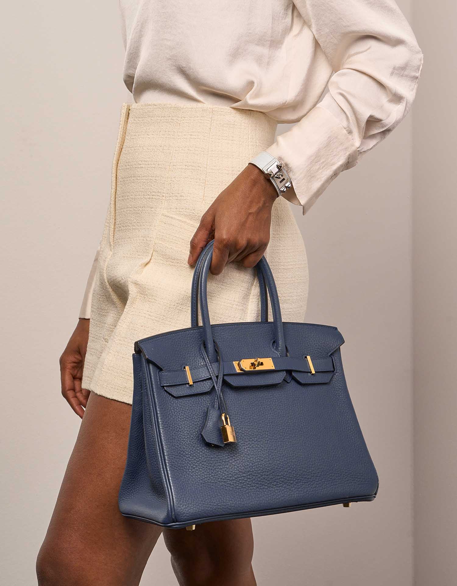 Hermès Birkin 30 BleuRoyal Sizes Worn | Sell your designer bag on Saclab.com
