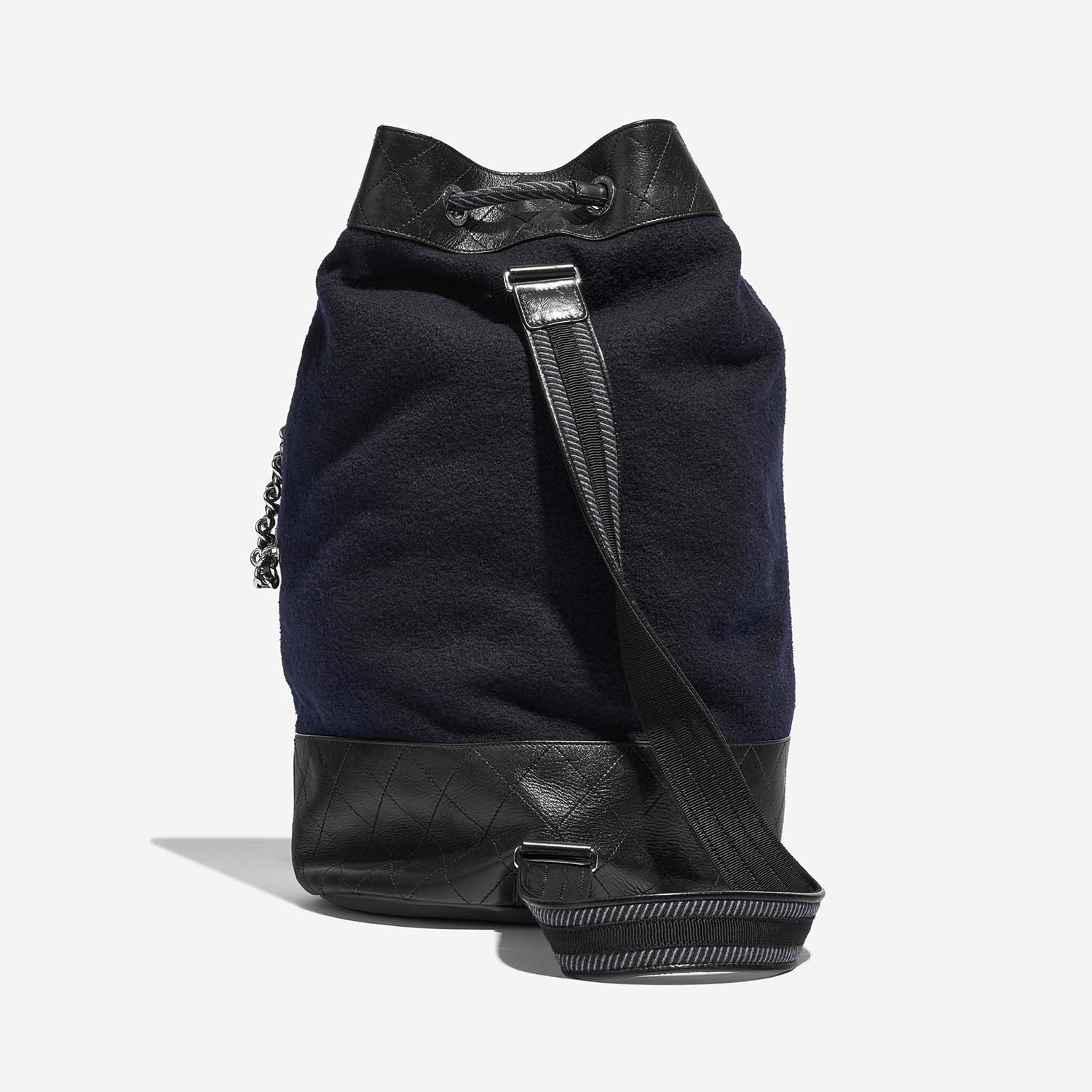 Chanel Rucksack Blau-Schwarz Zurück | Verkaufen Sie Ihre Designer-Tasche auf Saclab.com