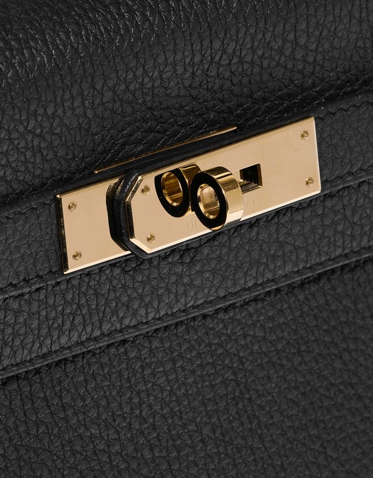 Hermès Kelly 28 Black-Trench Closing System  | Sell your designer bag on Saclab.com