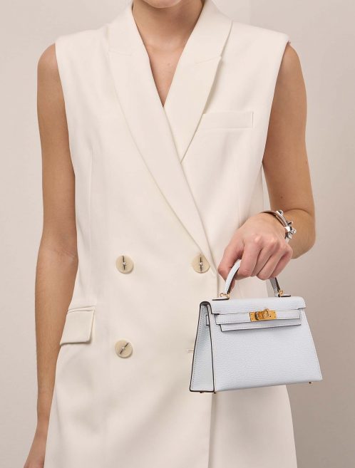 Hermès Kelly Mini BleuBrume Sizes Worn | Sell your designer bag on Saclab.com