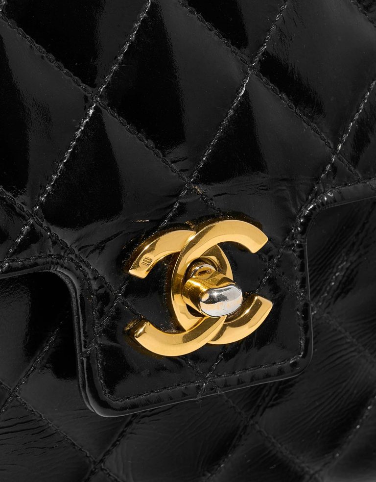 Chanel Timeless MiniSquare Black Closing System  | Sell your designer bag on Saclab.com