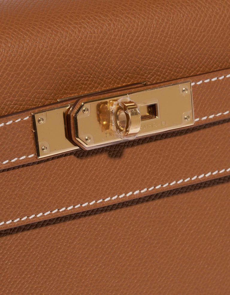 Hermès Kelly 32 Gold Closing System  | Sell your designer bag on Saclab.com