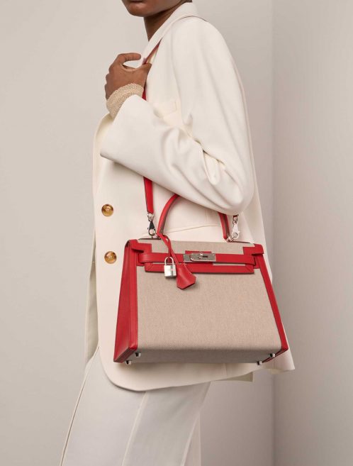 Hermès Kelly 28 RougeTomate-Ecru-Gold D8 | Sell your designer bag on Saclab.com