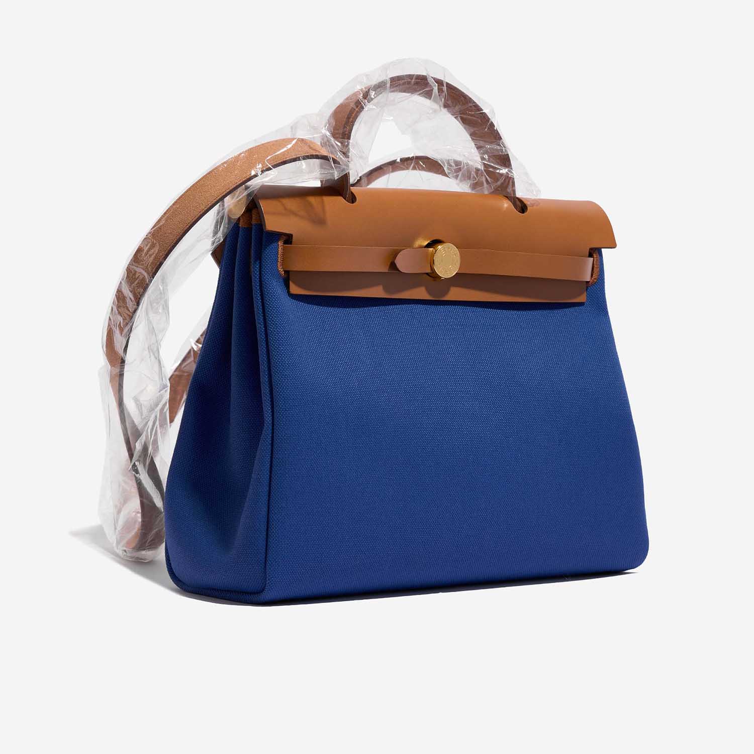 Hermès Herbag 31 BleuDeFrance-Fauve Side Front  | Sell your designer bag on Saclab.com