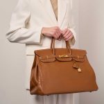 Hermès Birkin 40 gold Sizes Worn | Sell your designer bag on Saclab.com