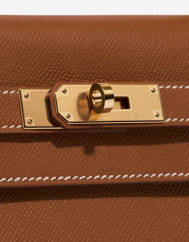 Hermès Kelly 35 Gold Closing System  | Sell your designer bag on Saclab.com